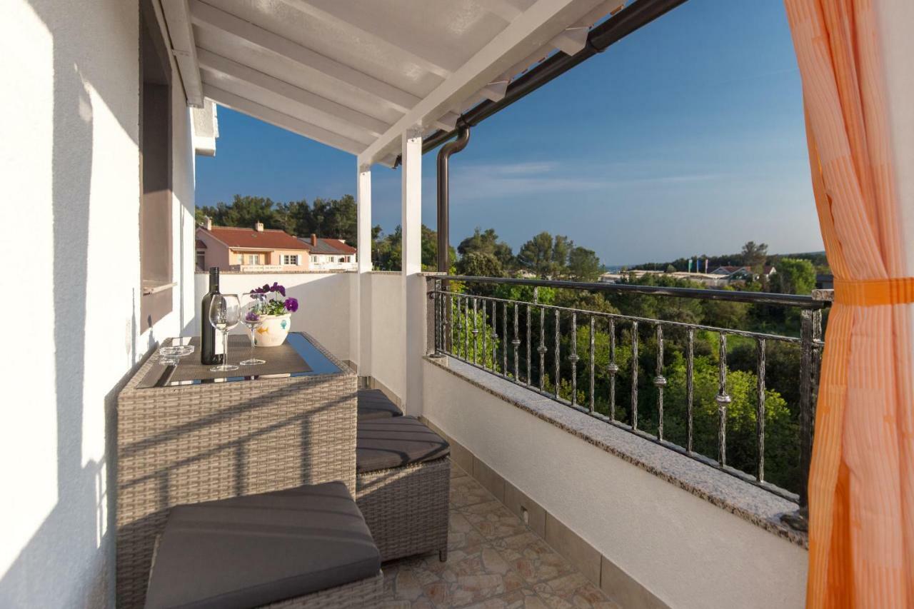 Apartments Hajl Krk Town Exterior foto